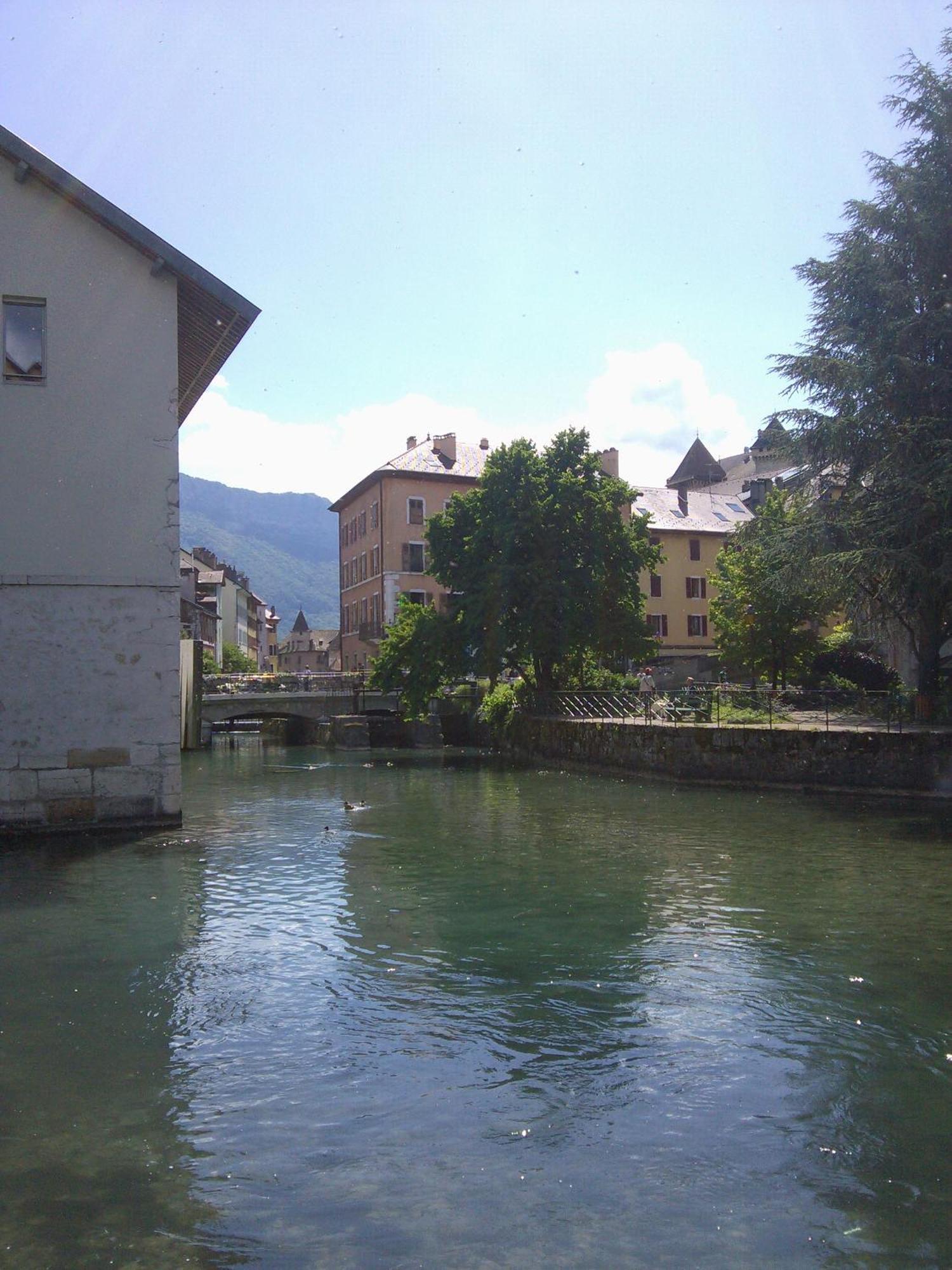 Au Calme En Vieille Ville - Proche Lac - Ambiance Esprit Brocante Annecy Eksteriør billede